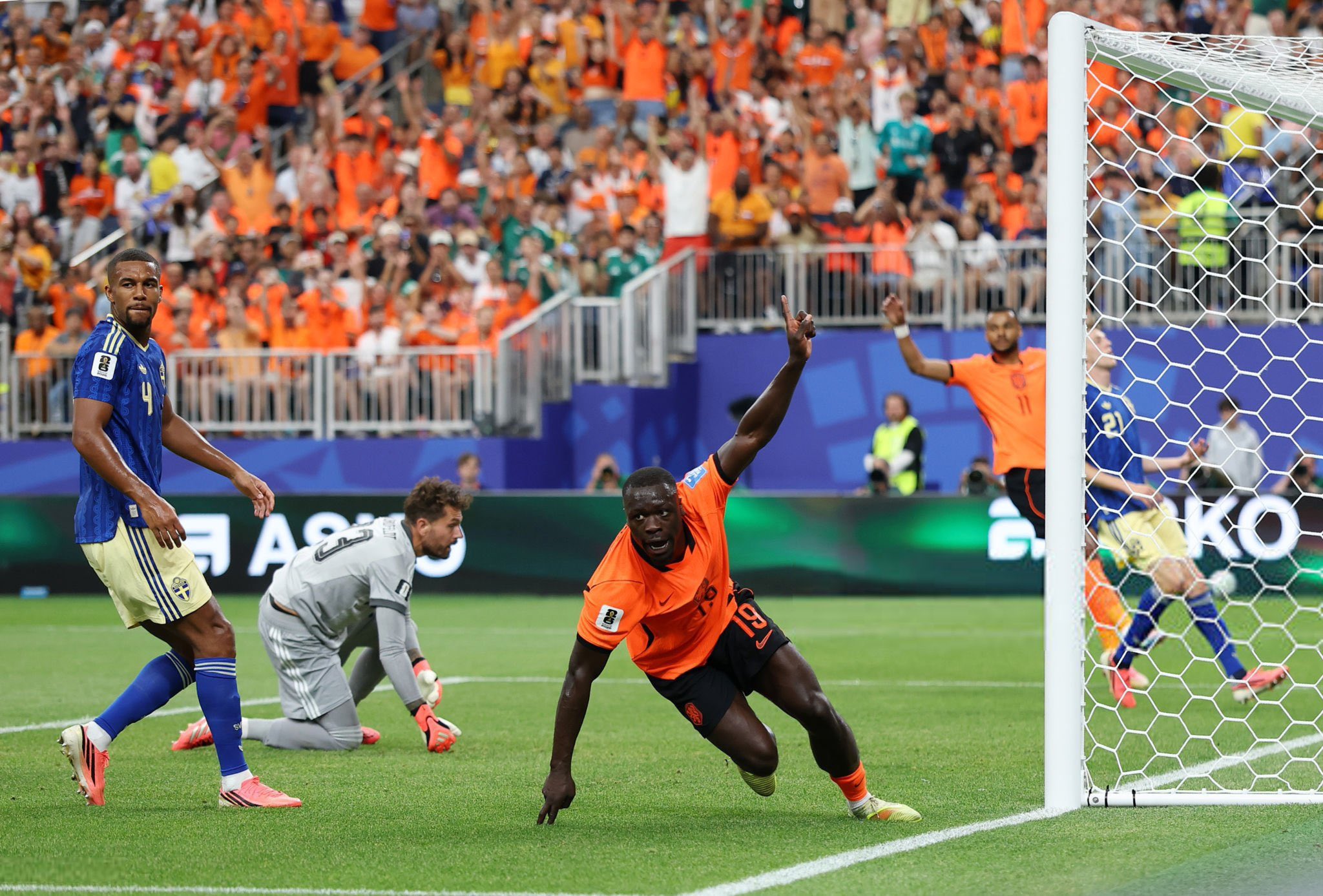 Netherlands Roar To First 2026 World Cup Win With 5-1 Rout of Sweden